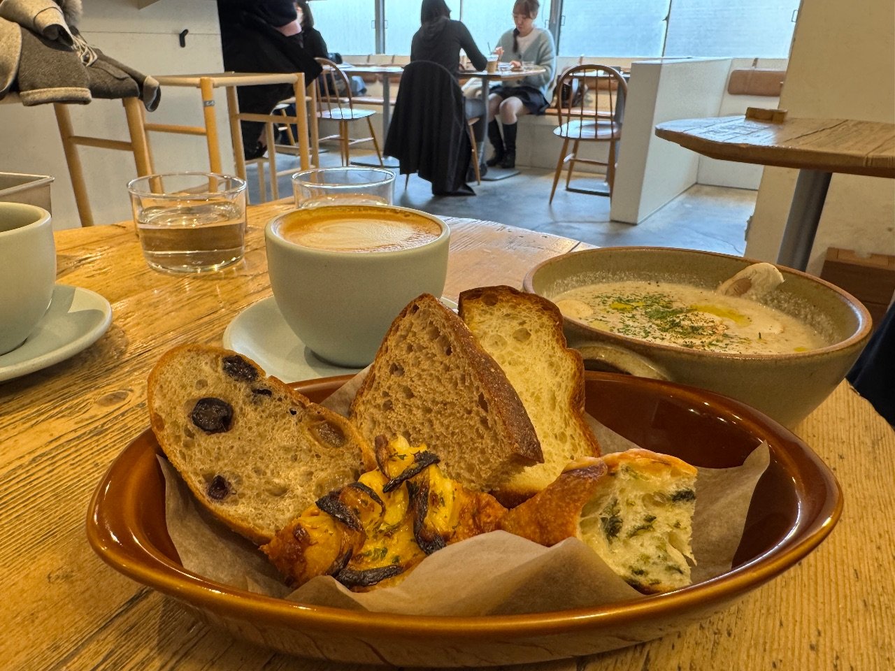 ジュウニブンベーカリーカフェ