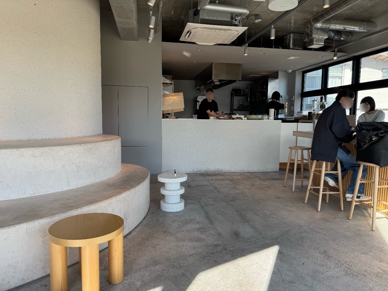 Et -THE CULTURAL COFFEEHOUSE-