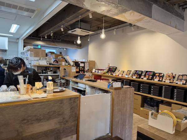 MATSUZAKI SHOTEN（松崎煎餅 松陰神社前店）